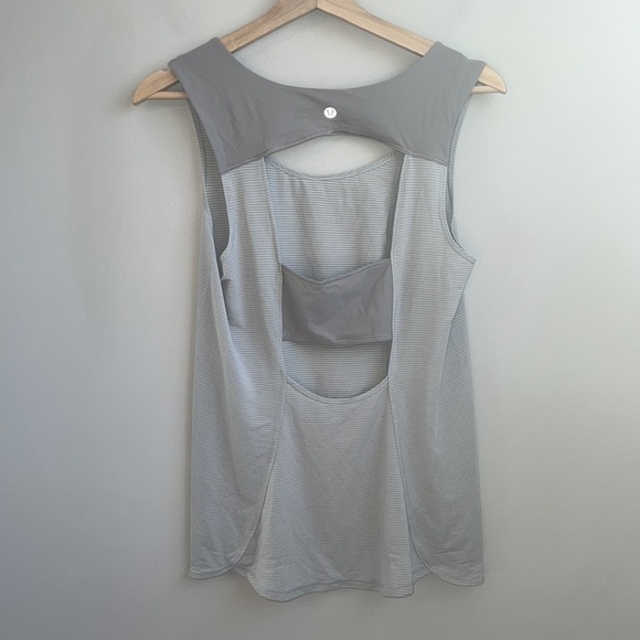 Lululemon Run Righteous Tank SZ 6 - Picture 3 of 5